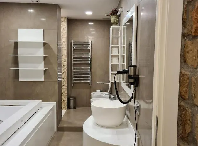 Incantevole Con Jacuzzi דירה *